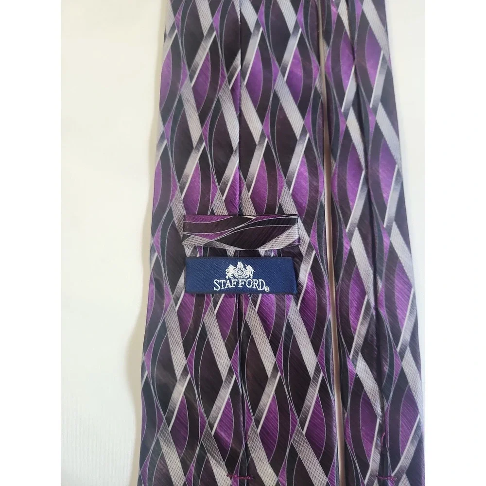 Vintage Stafford Men's Necktie Silk Purple Woven‎ Geometric Wave Design